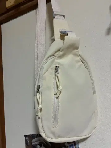 화이트 슬링백 나일론제