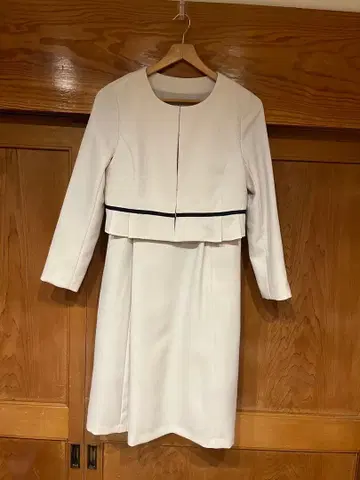 마터니티 원피스 수트 화이트 페플럼