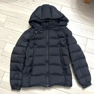 TATRAS 블랙 다운 자켓 후드 부착