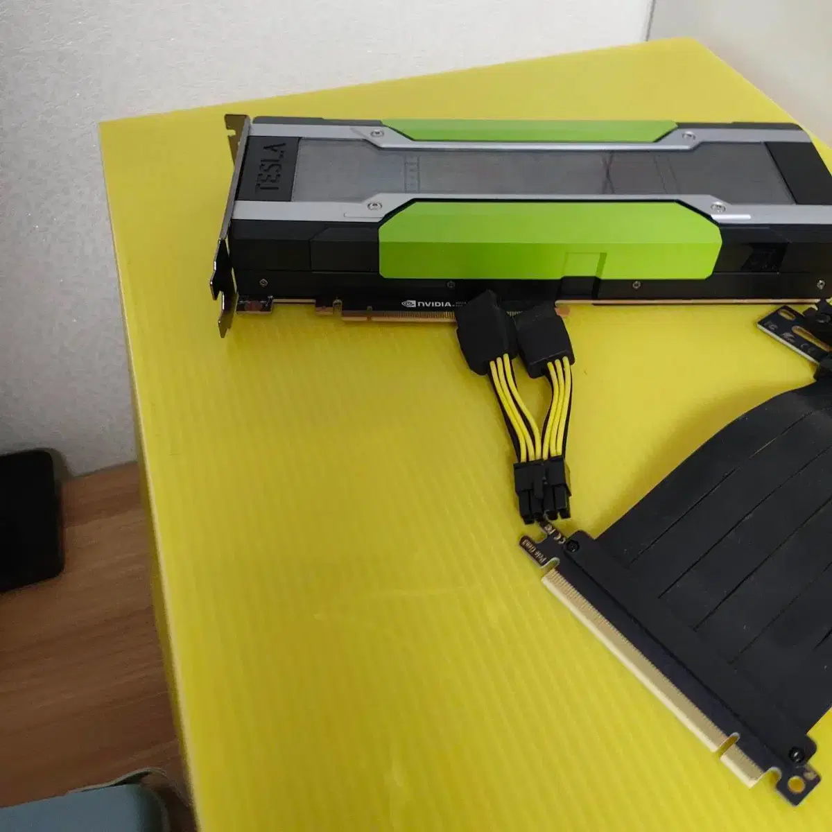 NVIDIA TESLA P100 16GB