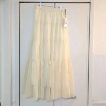 크림색 메쉬 캉캉 스커트 스콧 클럽 vin 미사용 새상품