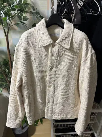 ZARA 아이보리 텍스처 자켓