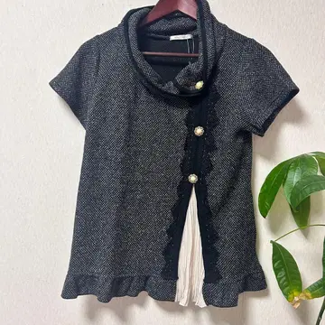 axes femme 레이스 펄 버튼 비대칭 옷깃 택 포함 미사용 새상품