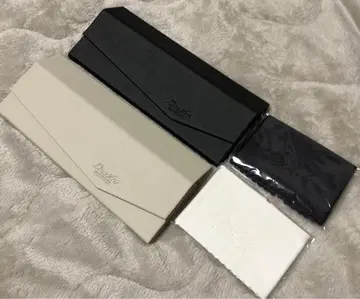 라인 아트 안경 케이스