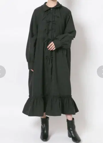 피치 리본 프릴 칼라 원피스