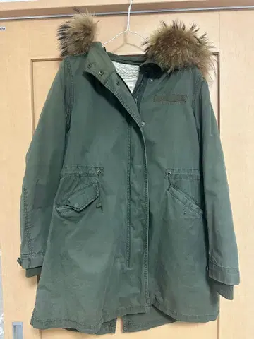 백넘버 퍼 모즈 코트 L