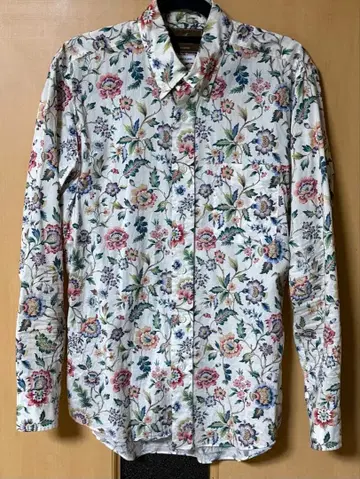 꽃무늬 긴팔 셔츠 M 사이즈