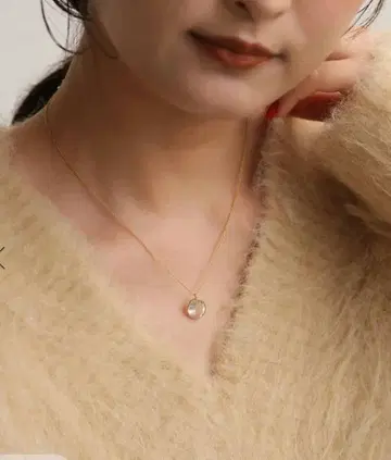 ODUL 슬로브 이에나 별주 스톤 목걸이