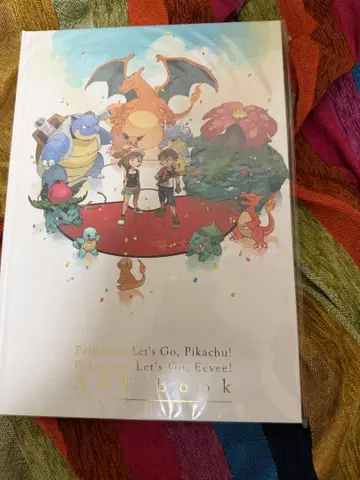 매우 초특가 레어 포켓몬 아트북 Let's Go 피카츄 이브이