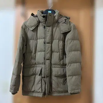 UNIQLO 카키색 후드 부착 다운 자켓