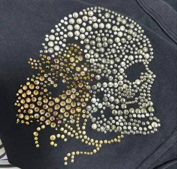 스컬 스톤 장식 블랙 T셔츠