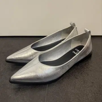 새상품급 Odette e Odile 실버 플랫슈즈 22.5cm