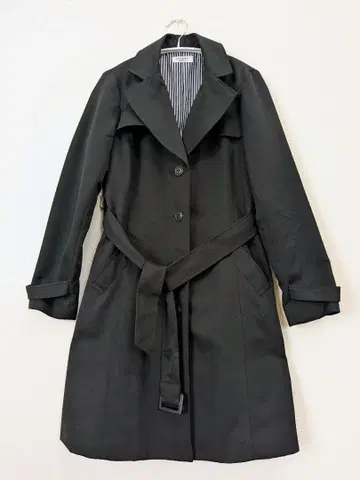미사용 새상품 블랙 트렌치코트 M 사이즈