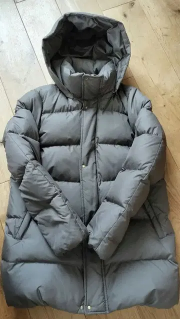 Gymplehx 그레이 다운 자켓 사이즈 12 착용 횟수 적음