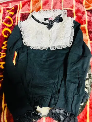 [ 거의 새상품 ] Angelic Pretty 블랙 티셔츠