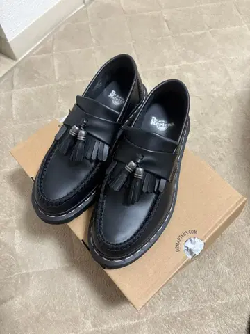 Dr.Martens 로퍼 그레이스 스티치 일본 한정판