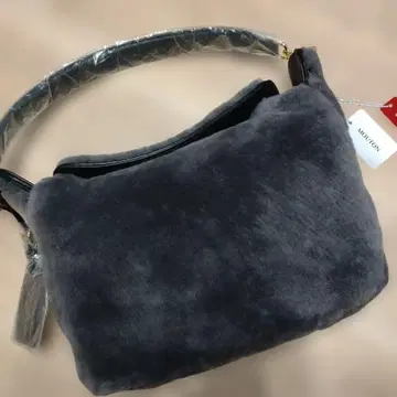 Pelley Lusso 무스탕 멀티 웨이 핸드백