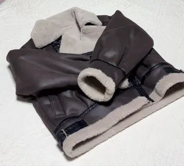 dazzlin 무스탕 자켓