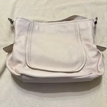 [ 새상품급 ] 화이트 가죽 숄더백