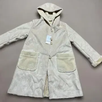 페이크 문 후드 부착 베이지 코트