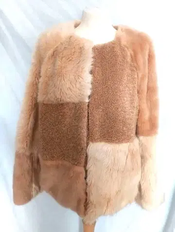 새상품급 ZARA 인조 모피 패치워크 숏코트 이소재 노카라