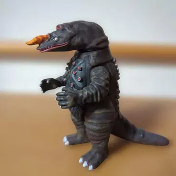 자라가스 울트라 괴수 시리즈 재도색