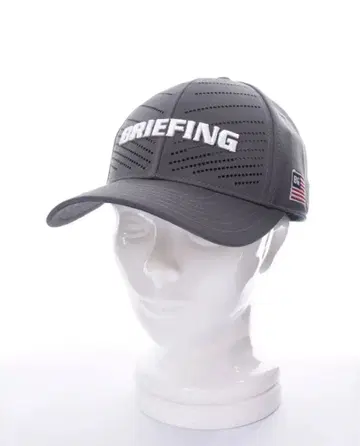 BRIEFING 로고 자수 펀칭 메쉬 캡