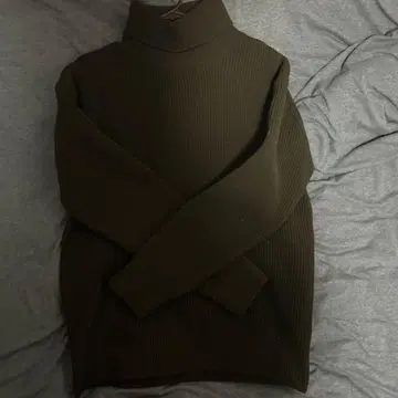 터틀넥 니트