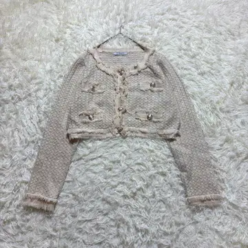 립 서비스 노카라 자켓 니트 은색 버튼 크롭 기장