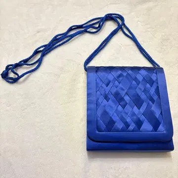 [ 새상품급 ] 파랑 뜨개질 디자인 숄더백