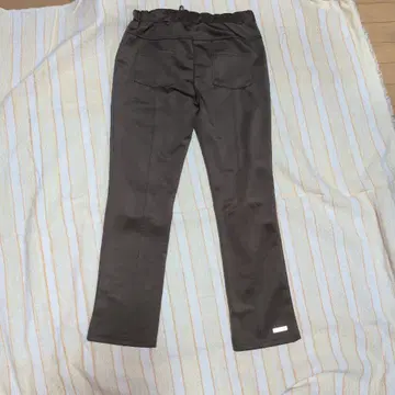 FILA 다크 브라운 슬랙스 허리밴딩