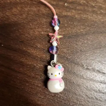 헬로키티 스트랩 겨울 한정판 디자인