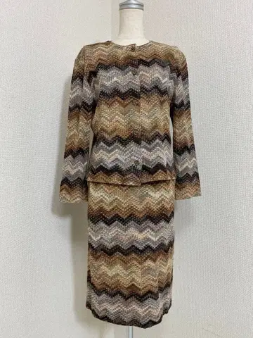 [컨디션 최상] MISSONI 지그재그 노카라 스커트 수트