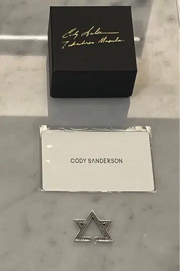 CODY SANDERSON 마스다 타카히사 콜라보 이어커프
