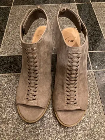 Gap 그레이 레이스업 샌들