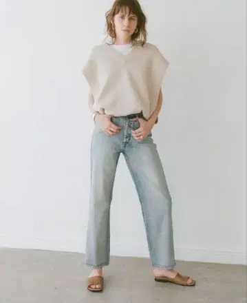 클라네 SLIM STRAIGHT DENIM PANTS