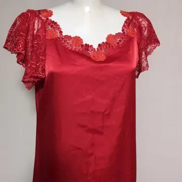 빨간색 새틴 나이트 웨어 레이스 달린 룸 드레스
