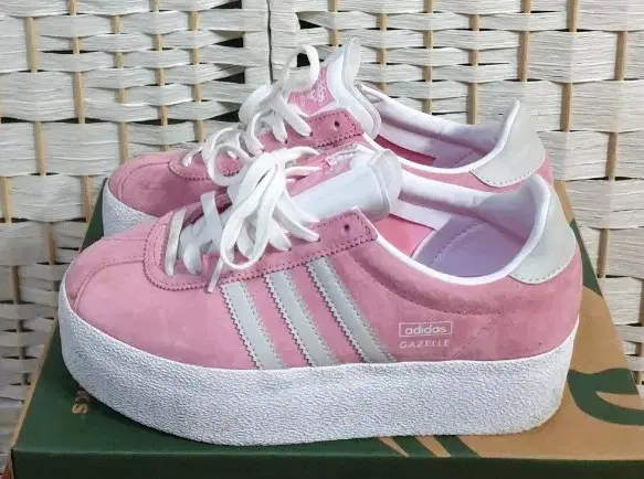 Adidas Gazelle Up 4.5 Pink Sneakers 235mm