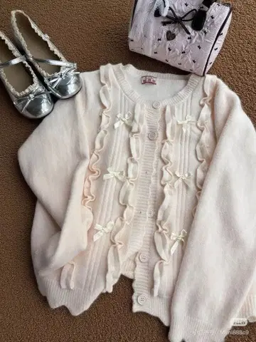 리본 포함 크림색 가디건 스웨터 코트