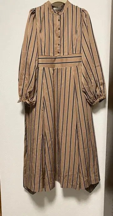 니나의 다회 원피스 S 사이즈 베이지