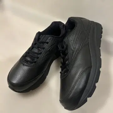 BROOKS 워킹화 미사용품!