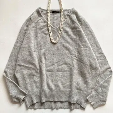 새상품급 어반리서치 로쏘 캐시미어 100% V넥 풀오버 니트