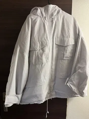 유니클로 화이트 마운티니어링 다운 라이트 그레이 3XL 중고