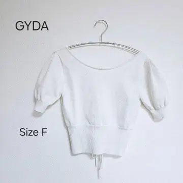 GYDA 제이다 화이트 니트 퍼프 슬리브 백리본 디자인