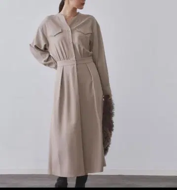 [ 새상품 ] OPAQUE.CLIP 울라이크 핏&플레어 원피스 베이지