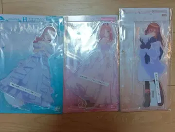 제일복권 5등분의 신부 빅 아크릴 스탠드 나카노 미쿠 3종 세트