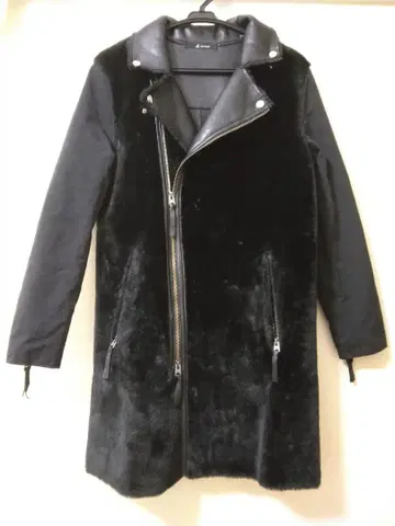 Johnbull Faux Leather 블랙 코트 M 사이즈