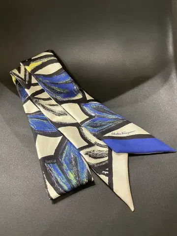 Salvatore Ferragamo 실크 스카프 트윌리 미사용 새상품