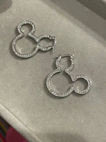 미키마우스 모양 크리스탈 귀걸이