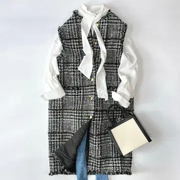 새상품급 플라스테 울 트위드 롱베스트 블랙 체크 무늬 골드 버튼 M